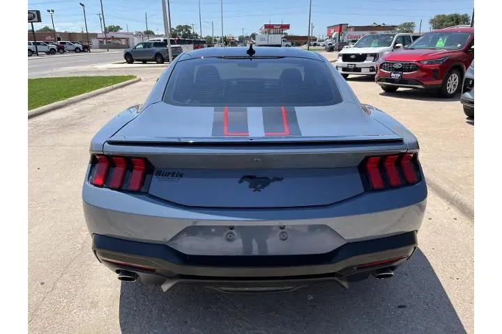 $28899 : Ford Mustang 2024 EcoBoost 2 image 7