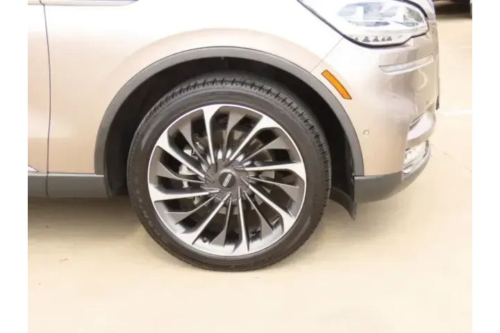 $30911 : Lincoln Aviator 2020 AWD Res image 7