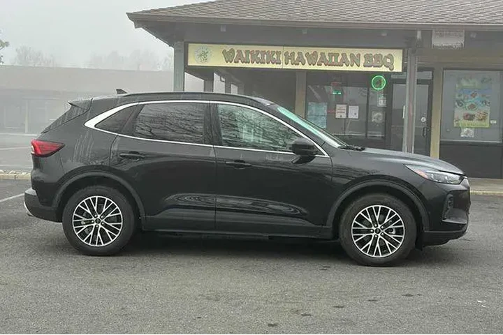 $22194 : Ford Escape Plug-In Hybrid 2 image 7