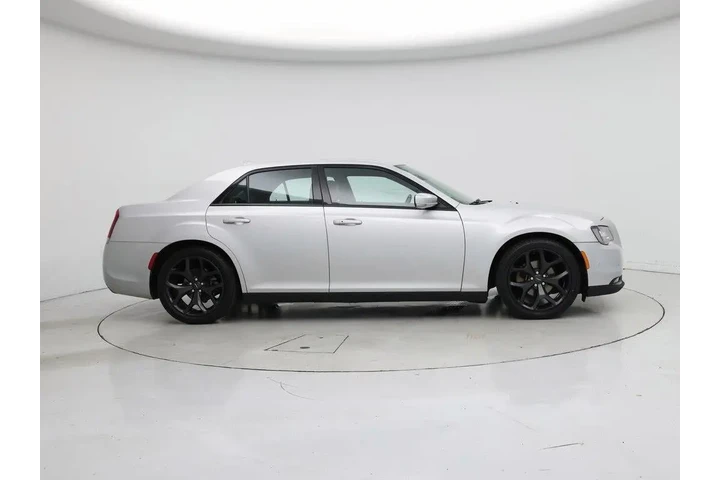 $24998 : Chrysler 300 2021 S V6 4dr S image 7