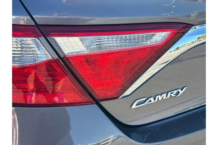 $20980 : Toyota Camry 2017 XLE V6 4dr image 6