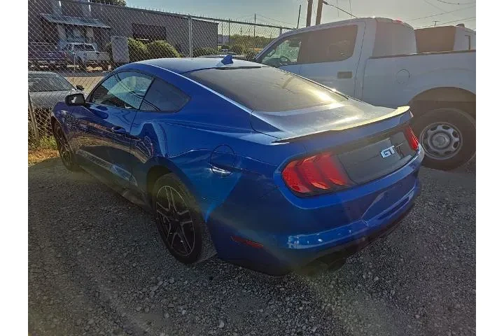 $32455 : Ford Mustang 2020 GT 2dr Fas image 2
