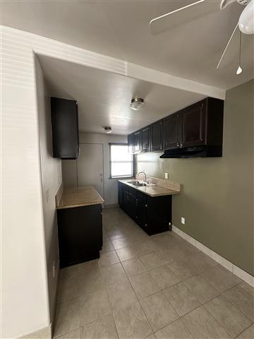 $1650 : APT D UNA RECÁMARA LONG BEACH image 1