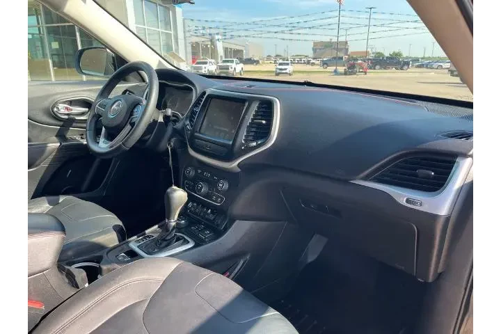 $14900 : Jeep Cherokee 2015 4x4 Trail image 10