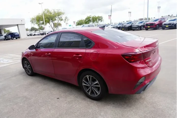 $14988 : Kia Forte 2022 LXS 4dr Sedan image 5
