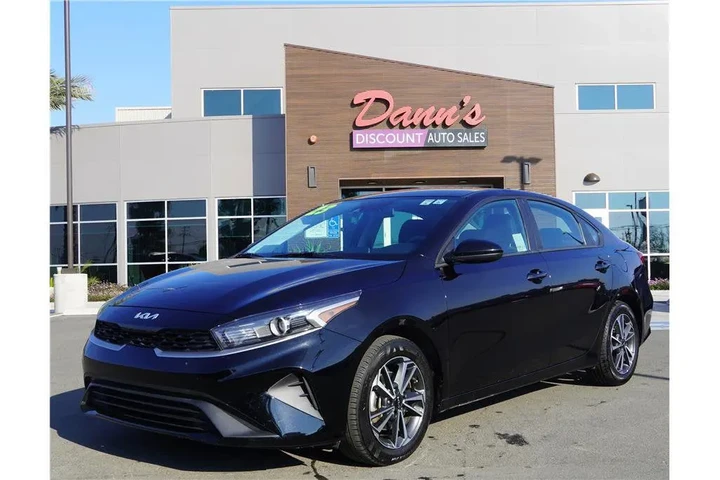 $16250 : 2023 Forte LXS image 1