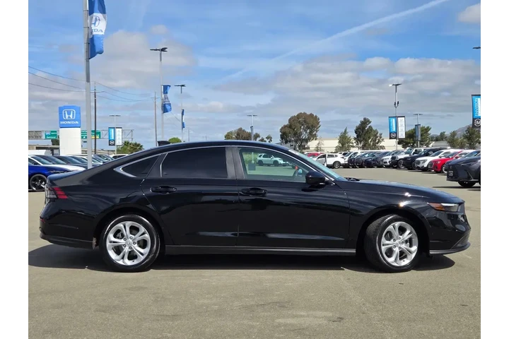 $23705 : Honda Accord 2024 LX 4dr Sed image 8