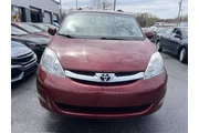$9500 : 2010 Sienna XLE Limited thumbnail