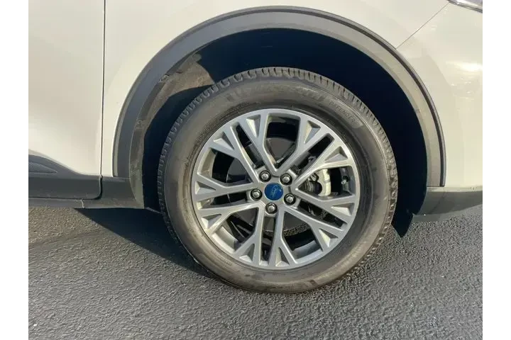 $15983 : Ford Escape 2022 AWD SEL 4dr image 10