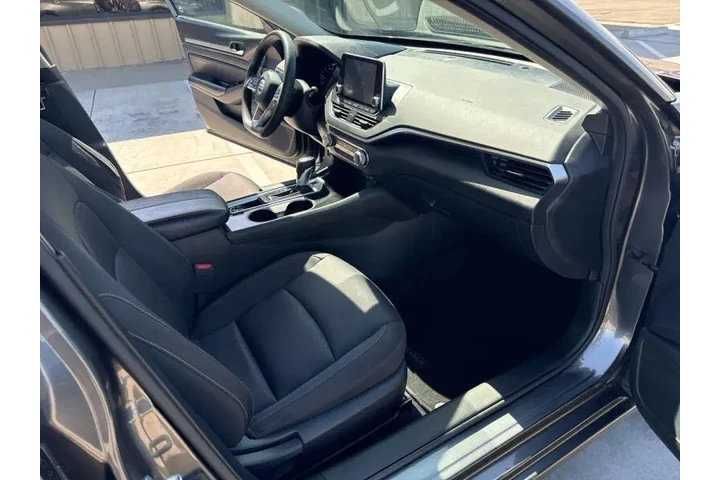 $15999 : 2021 Altima 2.5 SV image 10