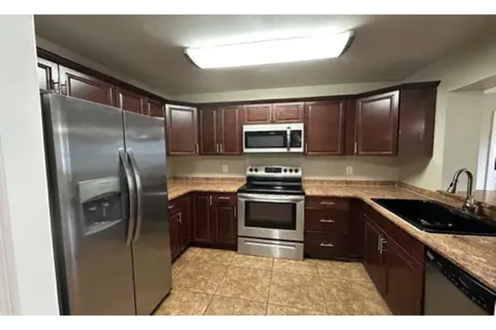$1800 : Affordable Single Family home image 3