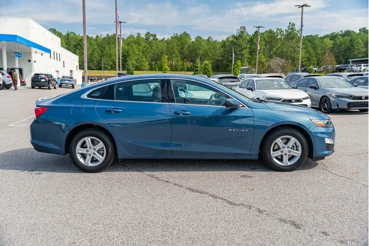 $24287 : Chevrolet Malibu 2025 LS 4dr image 8