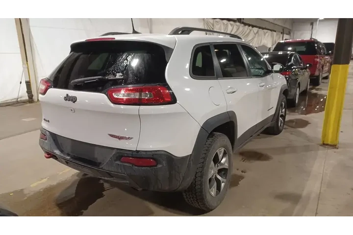 $14631 : Jeep Cherokee 2016 4x4 Trail image 2