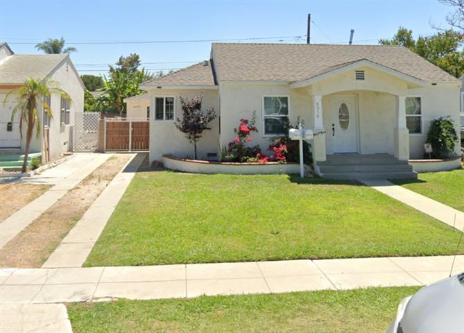 $2000 : Casa✔️de renta en South Gate✔️ image 1