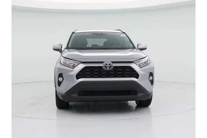 $25998 : Toyota RAV4 2021 XLE Premium image 5