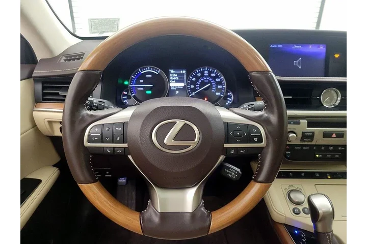 $23998 : Lexus ES 300h 2017 4dr Sedan image 10