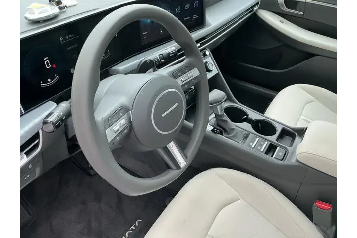 $26900 : Hyundai SONATA 2025 SE 4dr S image 10