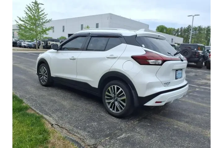 $17038 : Nissan Kicks 2023 SV 4dr Cro image 8