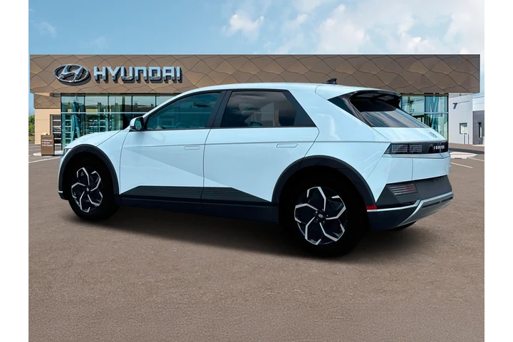 $27980 : Hyundai IONIQ 5 2024 AWD SEL image 4