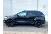 $11484 : 2017 Escape Titanium 4WD thumbnail