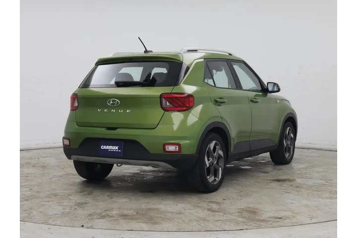 $19998 : Hyundai VENUE 2023 SEL 4dr C image 8