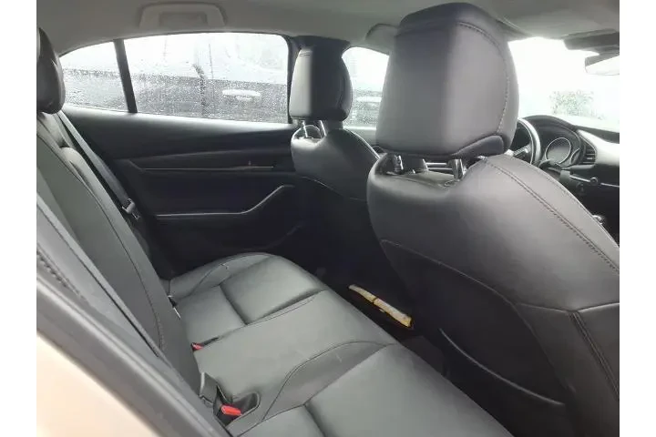 $20988 : Mazda Mazda3 Sedan 2024 2.5 image 9