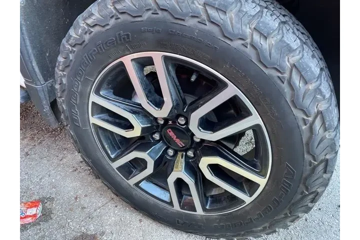 $35000 : GMC Sierra 1500 2021 4x4 AT4 image 5