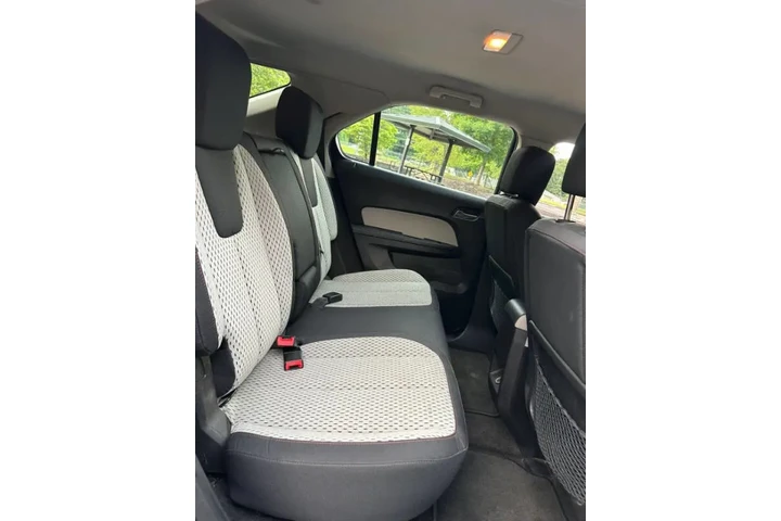 $4500 : 2010 Equinox LS image 8