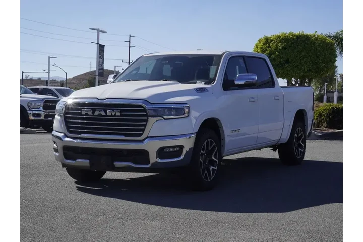 $37564 : Ram 1500 2025 4x4 Laramie 4d image 8