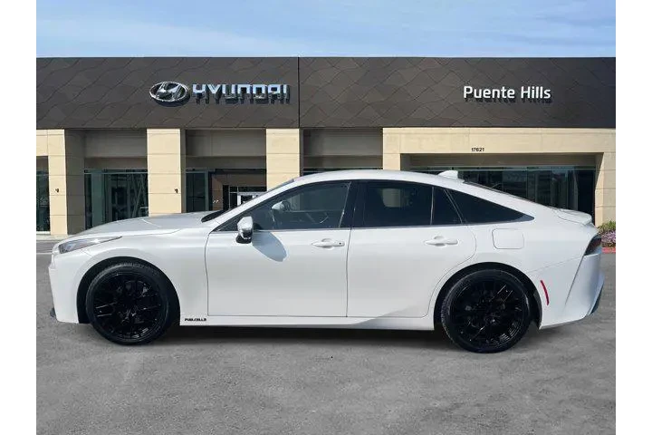 $10995 : Toyota Mirai 2023 XLE 4dr Se image 3