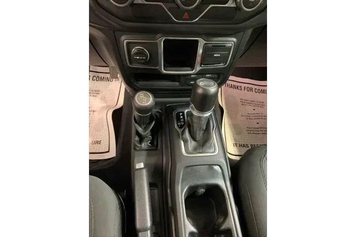 $27290 : Jeep Wrangler Unlimited 2018 image 6