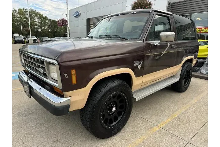 $11000 : Ford Bronco II 1986 2dr 4WD image 2