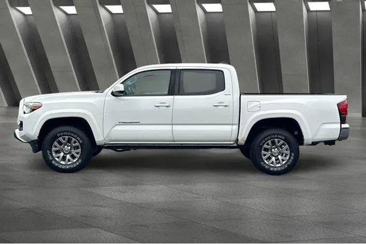 $28000 : Toyota Tacoma 2019 4x2 TRD O image 8