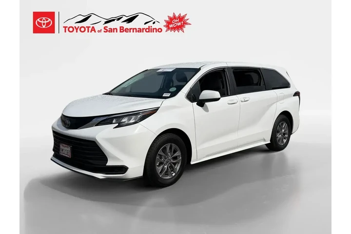 $39999 : Toyota Sienna 2023 LE 8-Pass image 1