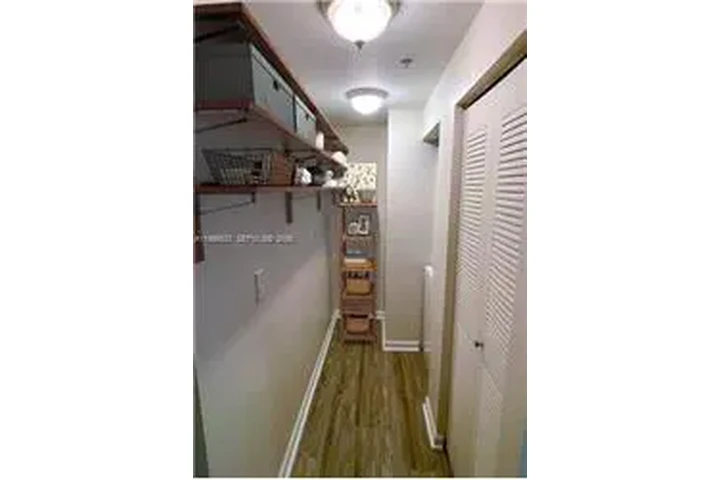 $3900 : Rental property with 1 bedro image 7