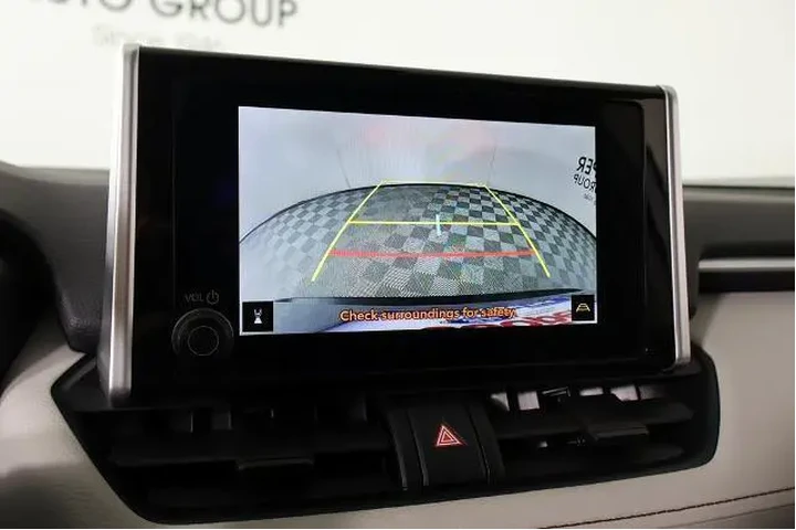 $30535 : Toyota RAV4 2024 XLE 4dr SUV image 6