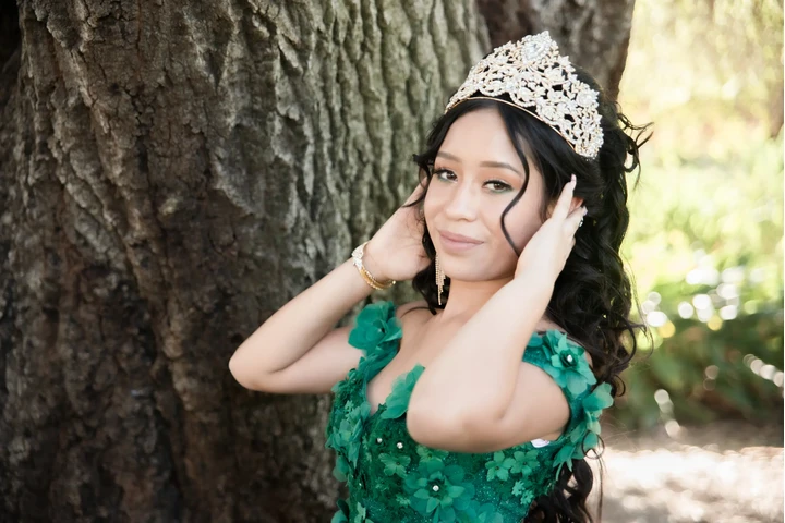 UNIQUE PHOTO AND VIDEO image 3