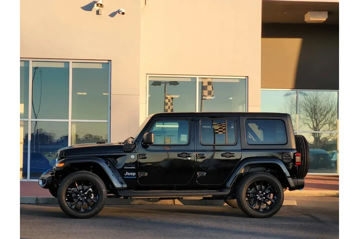 $30824 : Jeep Wrangler 2023 4x4 High image 7