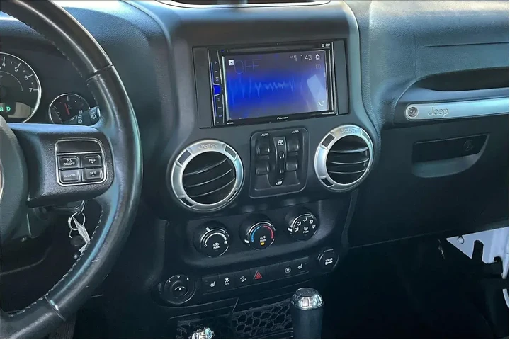 $19896 : Jeep Wrangler JK Unlimited 2 image 6