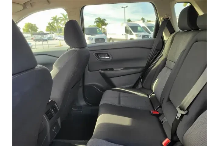 $29991 : Nissan Rogue 2026 SV 4dr Cro image 9