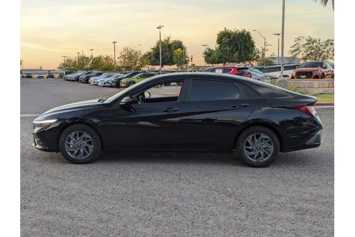 $18990 : Hyundai ELANTRA 2024 SEL 4dr image 7