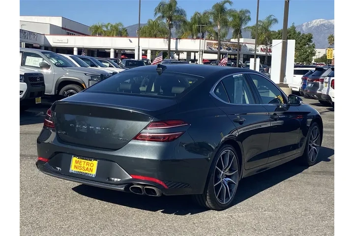 $23995 : Genesis G70 2023 2.0T 4dr Se image 3
