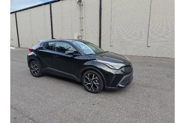 $23790 : Toyota C-HR 2022 XLE 4dr Cro image 1