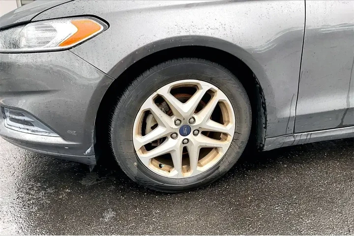 $13121 : Ford Fusion 2016 SE 4dr Seda image 4