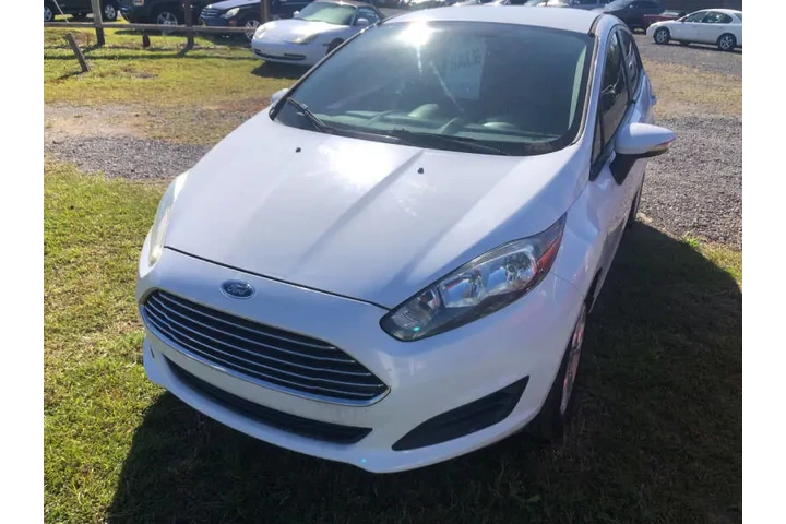 $8995 : 2014 Fiesta SE image 4