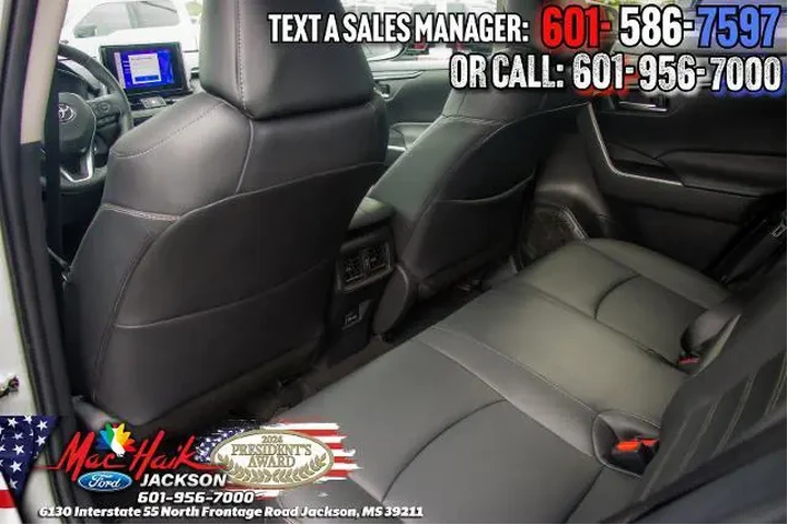 $32695 : Toyota RAV4 2024 XLE Premium image 10