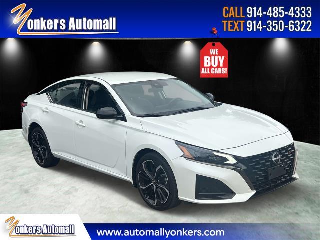 $22700 : Pre-Owned 2023 Altima 2.5 SR image 1