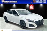 $22700 : Pre-Owned 2023 Altima 2.5 SR thumbnail