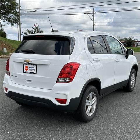 $15751 : PRE-OWNED 2019 CHEVROLET TRAX image 5