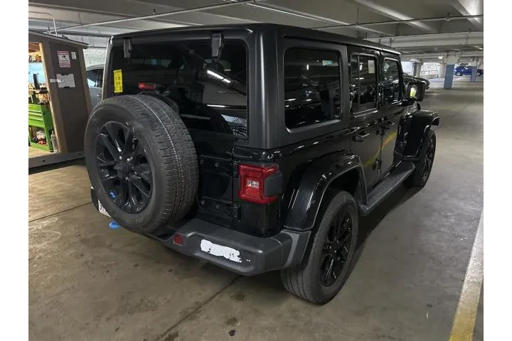 $32970 : Jeep Wrangler 2023 4x4 Sahar image 2